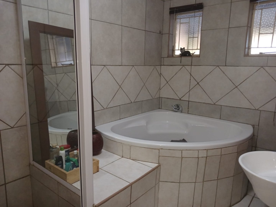 3 Bedroom Property for Sale in Adamayview North West